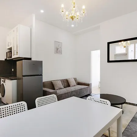 Sublime 2 Bedroom Flat In 巴黎