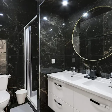 Sublime 2 Bedroom Flat In Appartement *