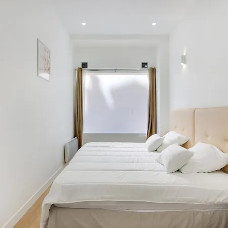 Апартаменты Sublime 2 Bedroom Flat In